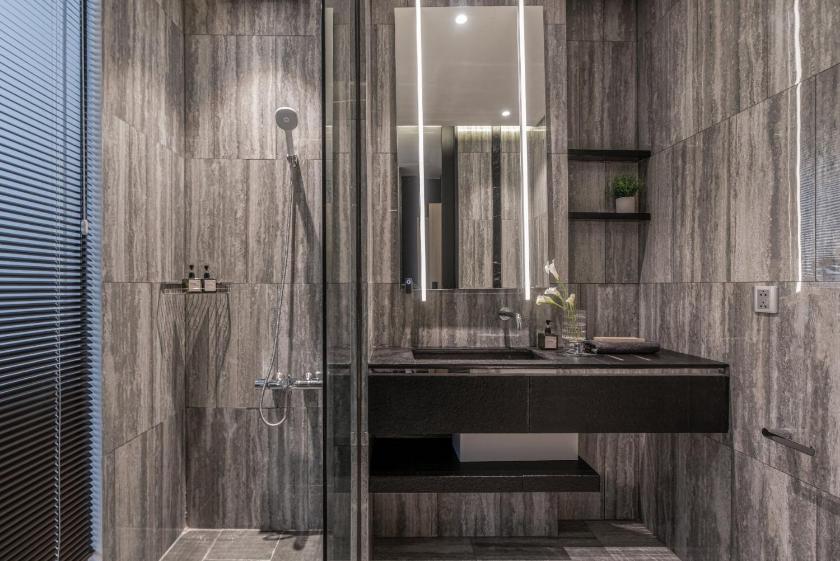 Phòng Deluxe Giường Đôi Có Ban Công