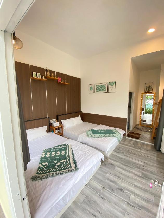 Phòng 4 Người Có Phòng Tắm Riêng