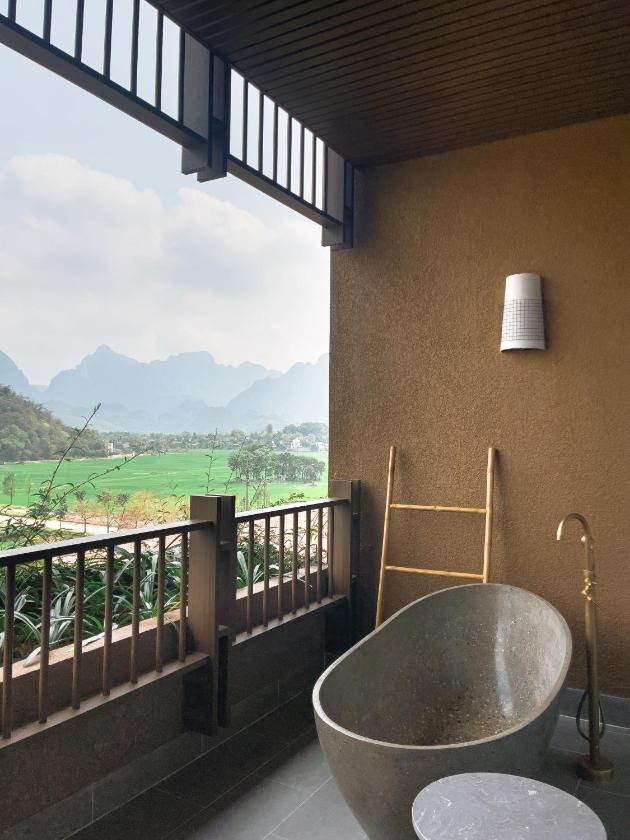 Suite nhìn ra núi Suite nhìn ra núi