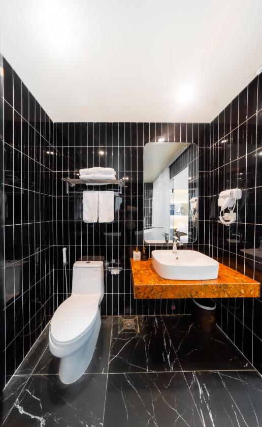 Phòng Có Giường Cỡ King Với Ban Công