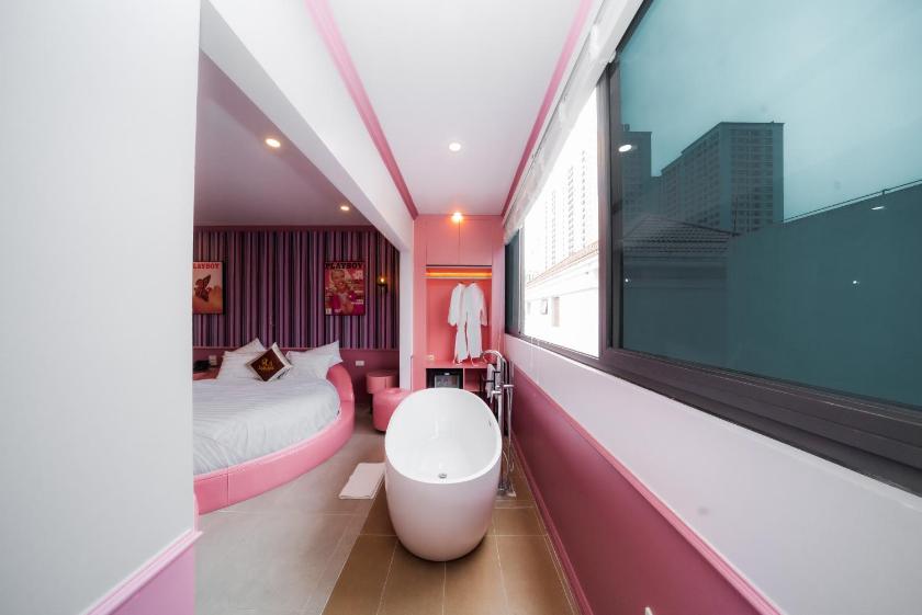 Studio Có Giường Cỡ King