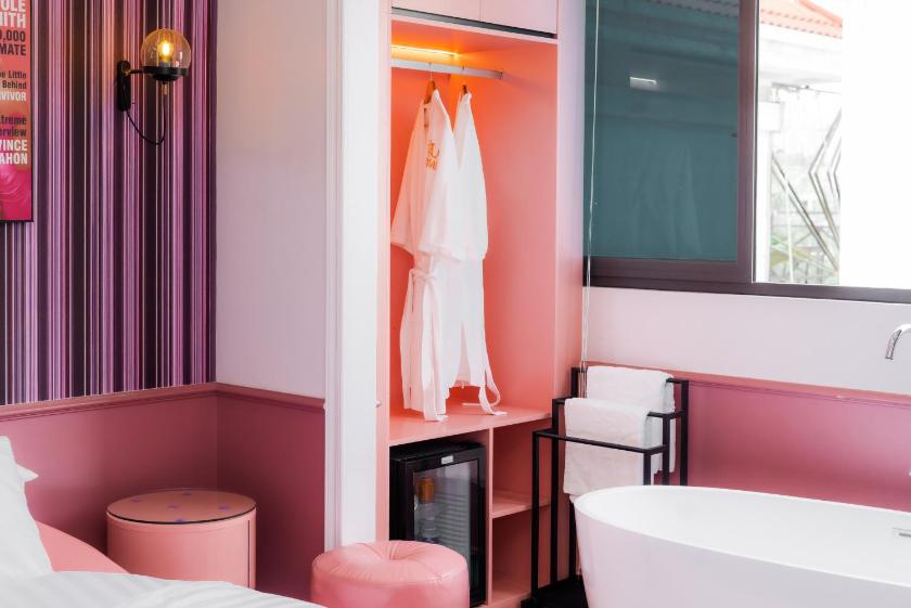 Studio Có Giường Cỡ King