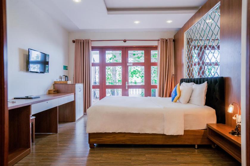 Phòng Có Giường Cỡ Queen Với Ban Công