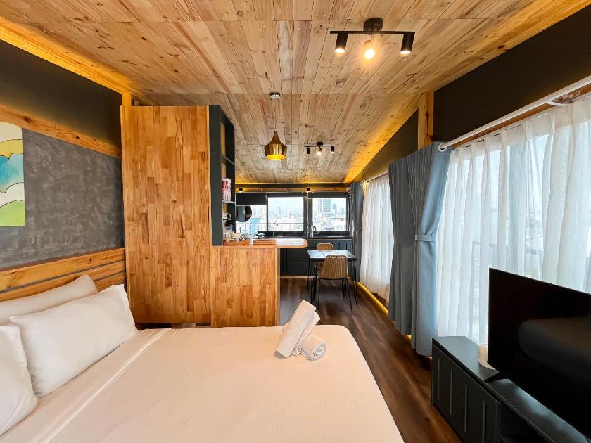 Suite Nhìn Ra Thành Phố