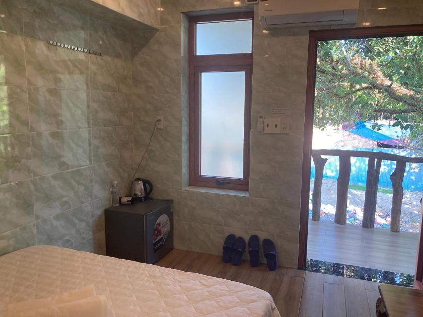 Phòng Giường Đôi Với Phòng Tắm Chung