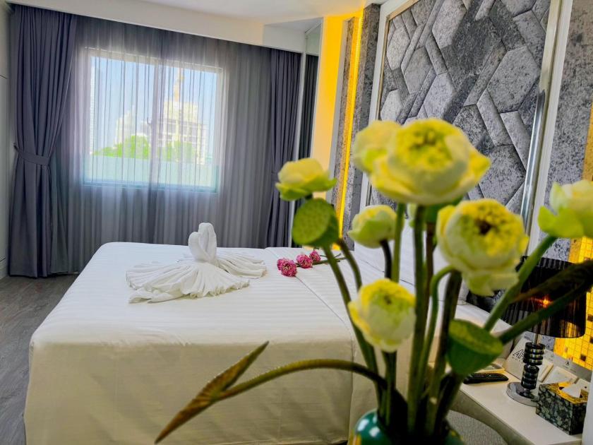 Phòng Deluxe Giường Đôi Có Bồn Tắm
