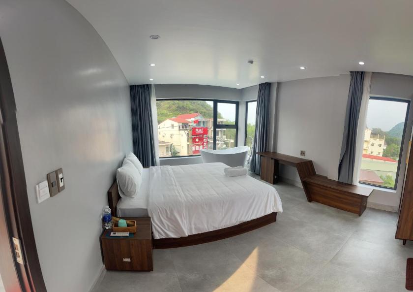 Phòng Deluxe Giường Đôi Có Bồn Tắm