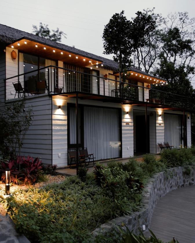 Suite nhìn ra núi