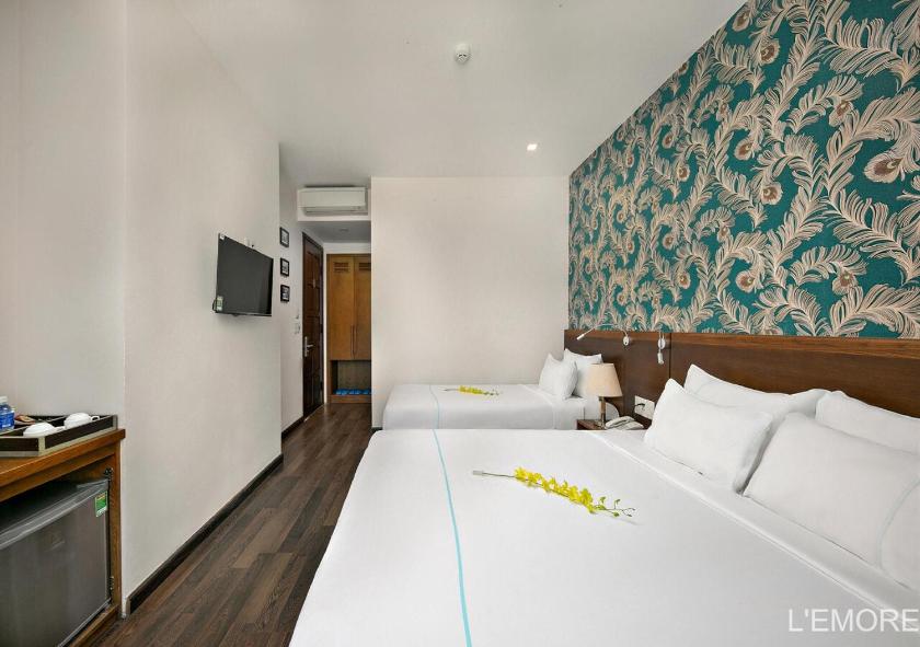 Phòng 3 Người Nhìn Ra Thành Phố