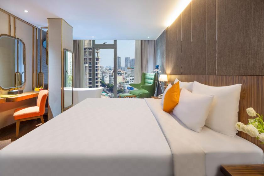 Suite Park Nhìn Ra Thành Phố Với Trà Chiều