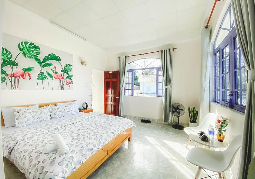 Phòng Có Giường Cỡ King Nhìn Ra Vườn