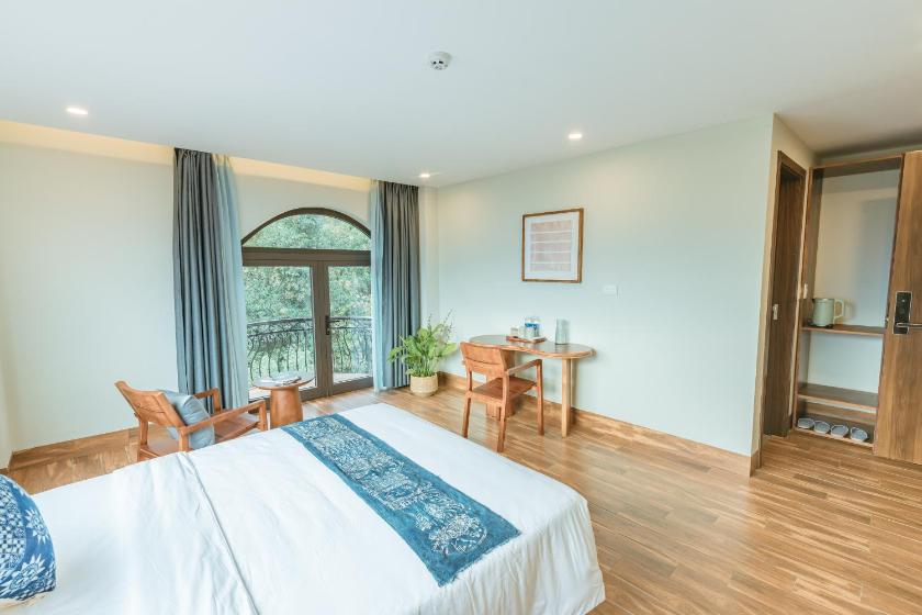 Phòng Giường Đôi Có Ban Công