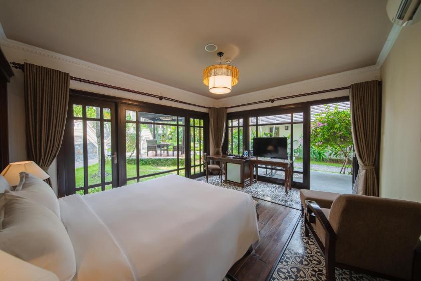 Phòng Premier Deluxe có Giường Đôi và Ban công