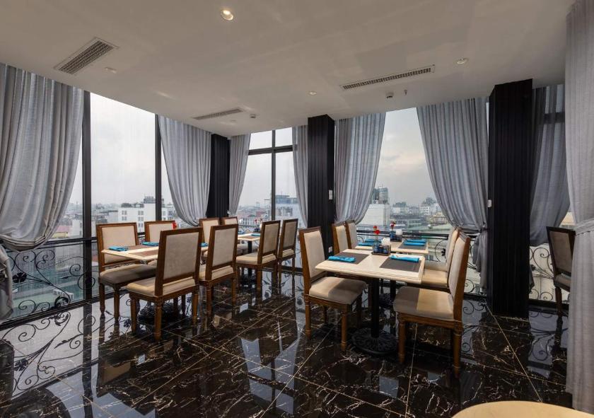 Suite Nhìn Ra Thành Phố