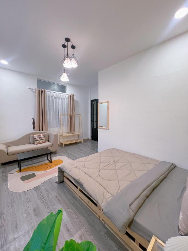 Phòng Deluxe Giường Đôi Có Ban Công