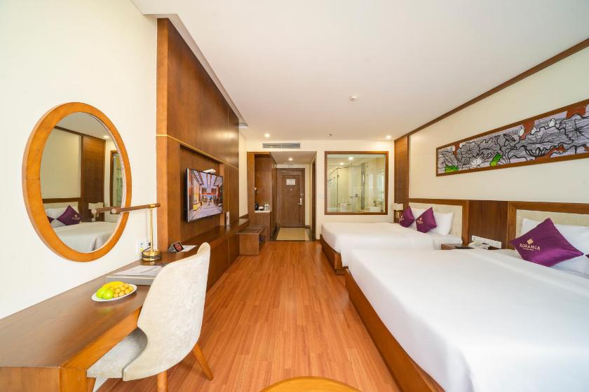 Deluxe Family Room with Partial Sea View - Complimentary Afternoon Tea Per Stay Deluxe Family Room with Partial Sea View - Complimentary Afternoon Tea Per Stay