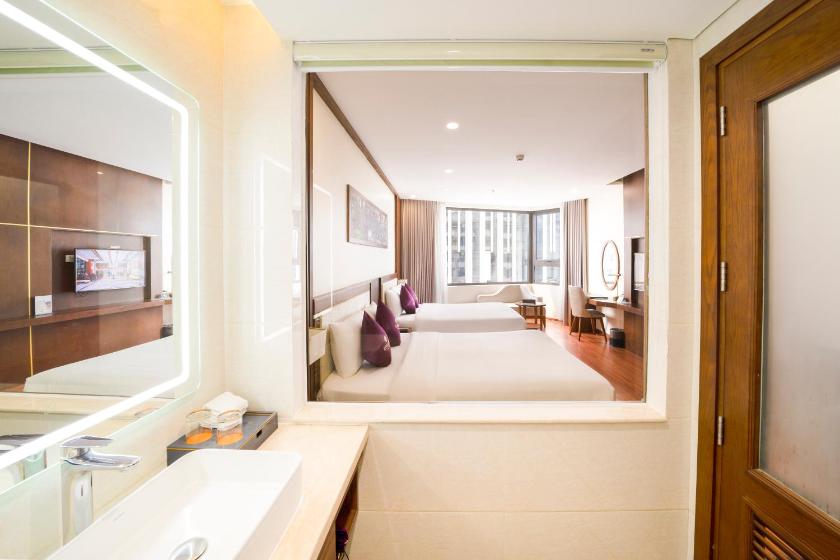 Deluxe Family Room with Partial Sea View - Complimentary Afternoon Tea Per Stay Deluxe Family Room with Partial Sea View - Complimentary Afternoon Tea Per Stay