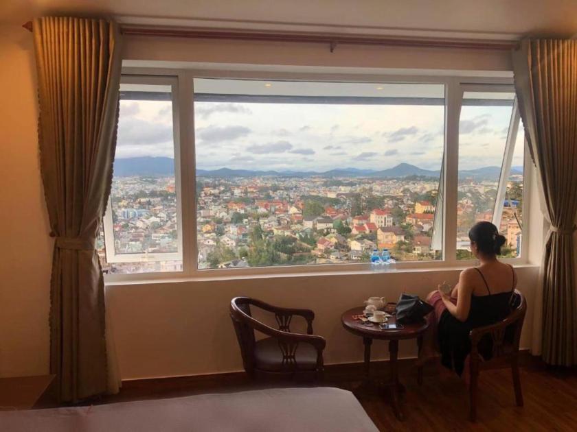 Phòng Giường đôi Deluxe (2 Người lớn + 1 Trẻ em) Phòng Giường đôi Deluxe (2 Người lớn + 1 Trẻ em)