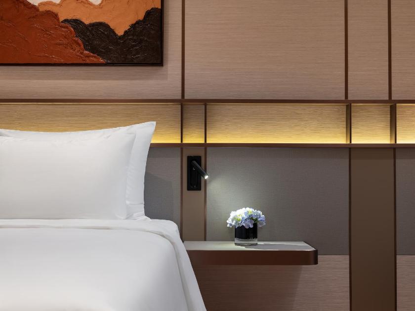 Deluxe Double External Window