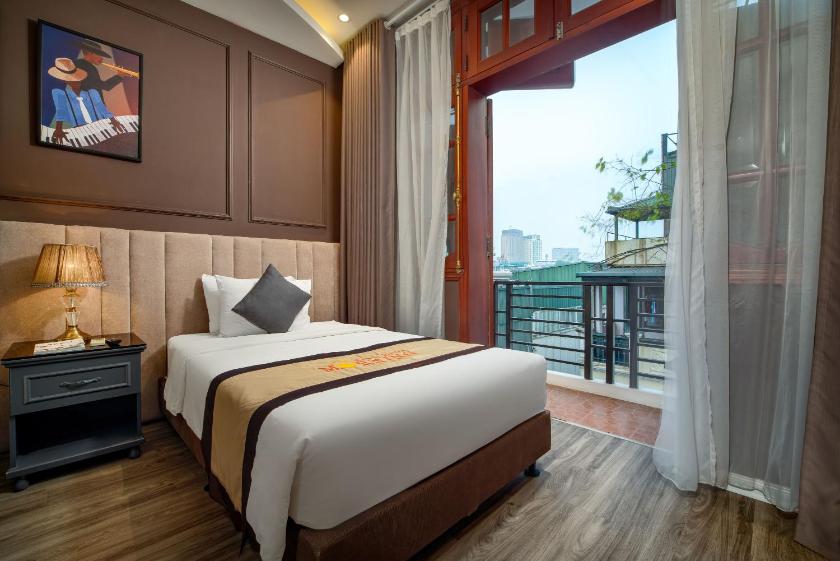 Phòng cho 3 người có Ban Công