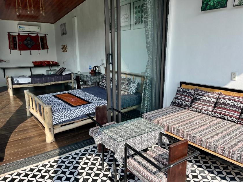 Bungalow 3 Người Nhìn Ra Hồ