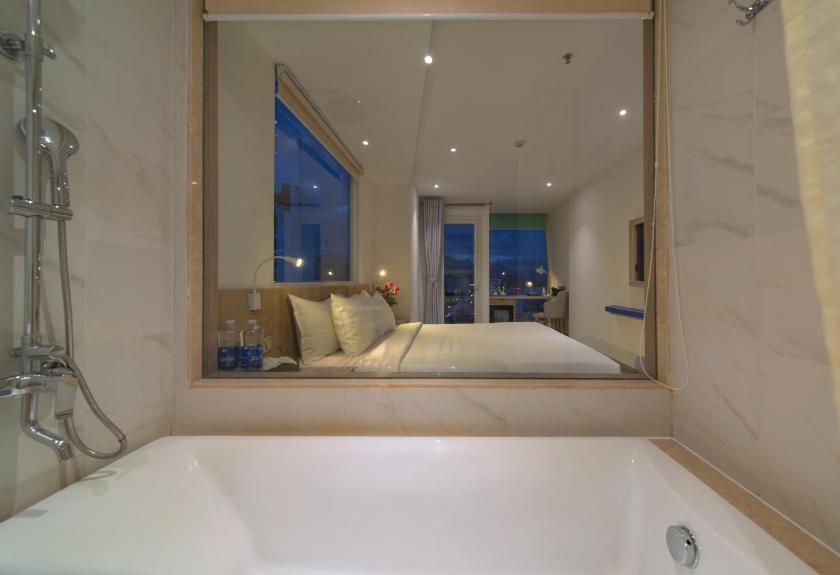 Suite Junior Có Ban Công