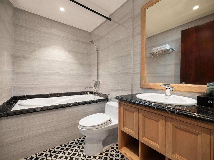 Suite Nhìn Ra Thành Phố