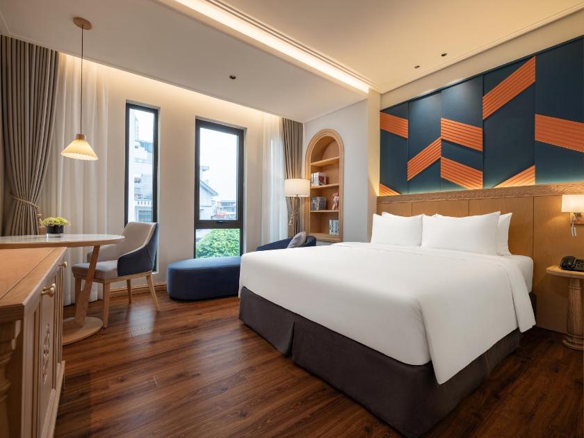 Suite Nhìn Ra Thành Phố