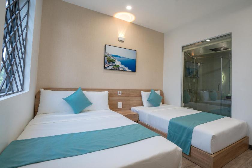 Phòng 4 Người Có Phòng Tắm Riêng