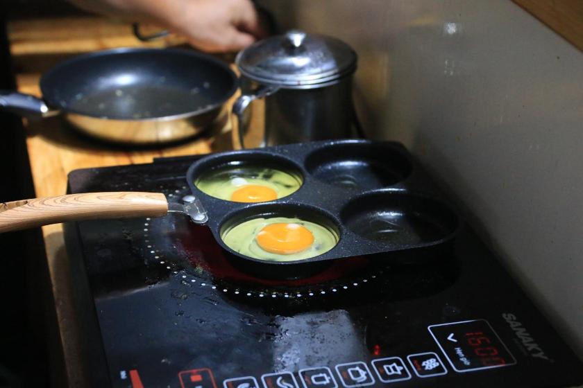 Giường Tầng Trong Phòng Ngủ Tập Thể Cho Nam Và Nữ