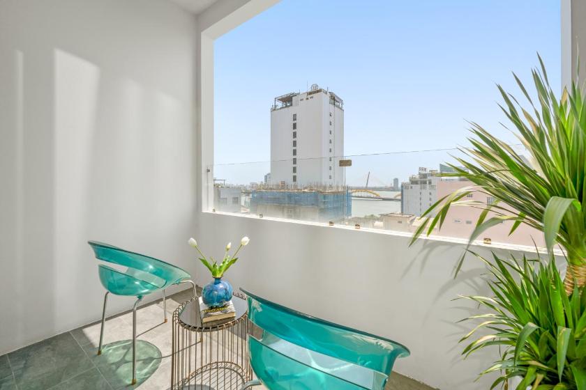 Phòng Có Giường Cỡ Queen Với Ban Công