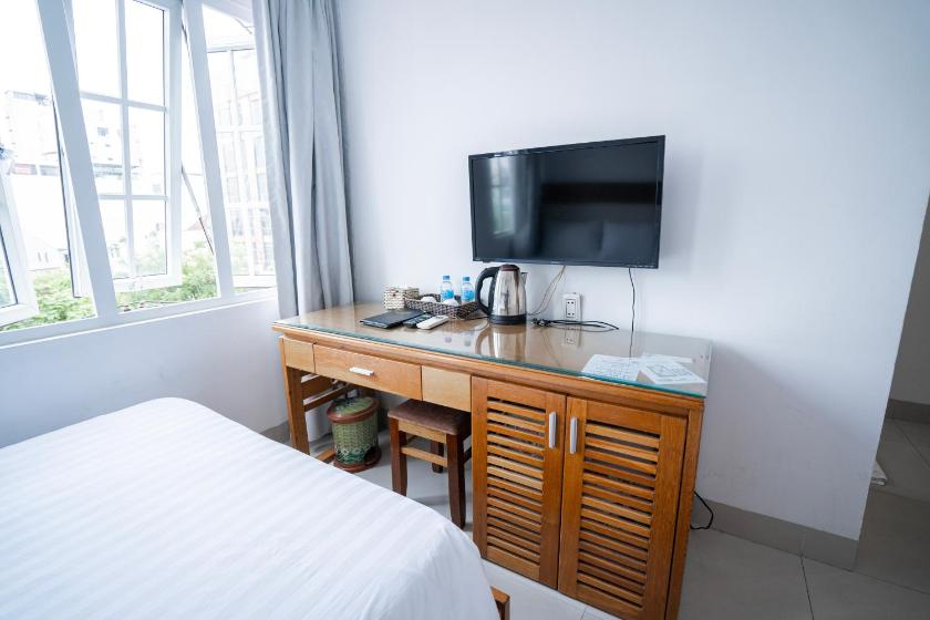 Phòng 3 Người Nhìn Ra Thành Phố