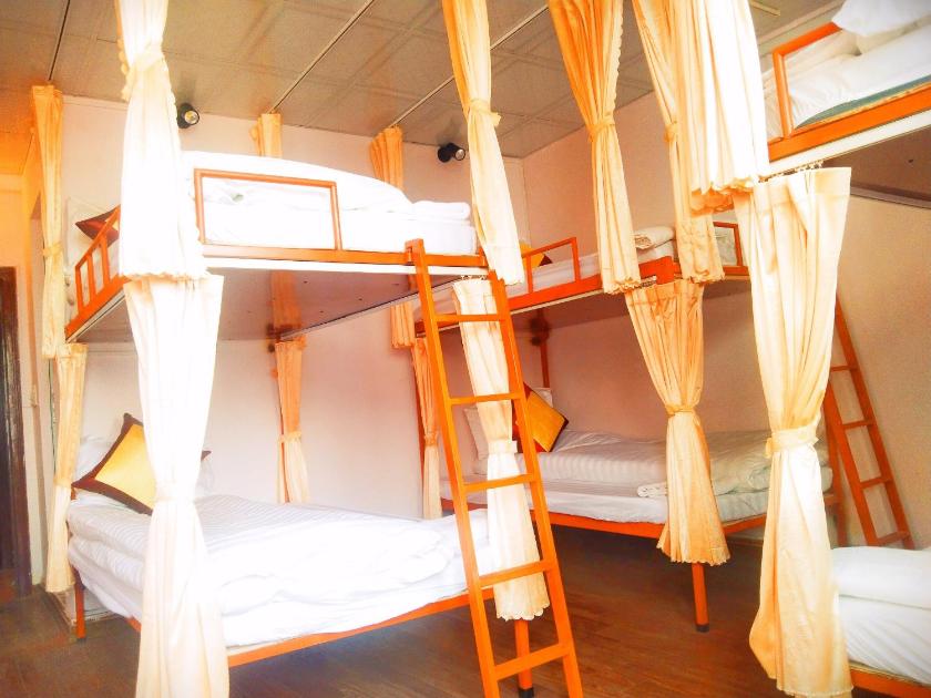 Giường Trong Phòng Ngủ Tập Thể Cho Cả Nam Và Nữ 6 Giường