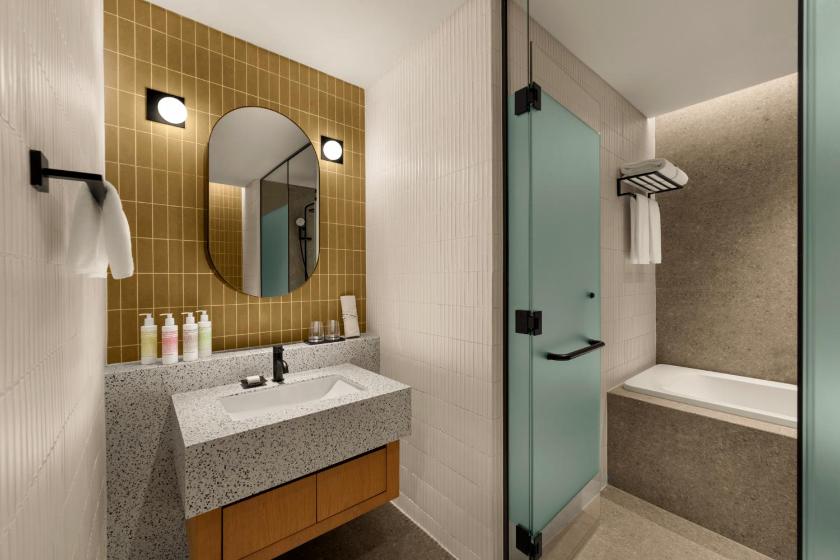 3 Bedroom Type 1 Lake View