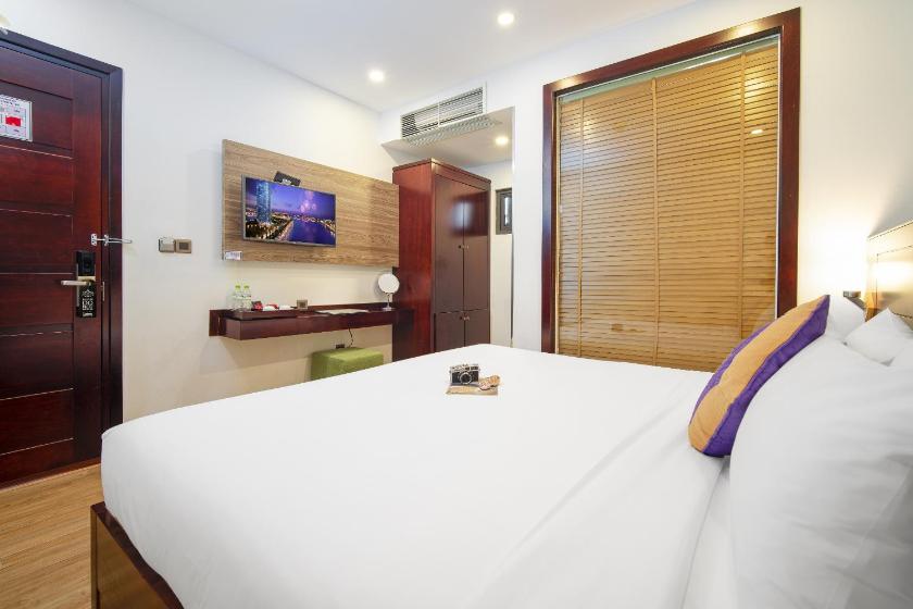 Phòng Giường Đôi Hạng Tiết Kiệm Phòng Giường Đôi Hạng Tiết Kiệm