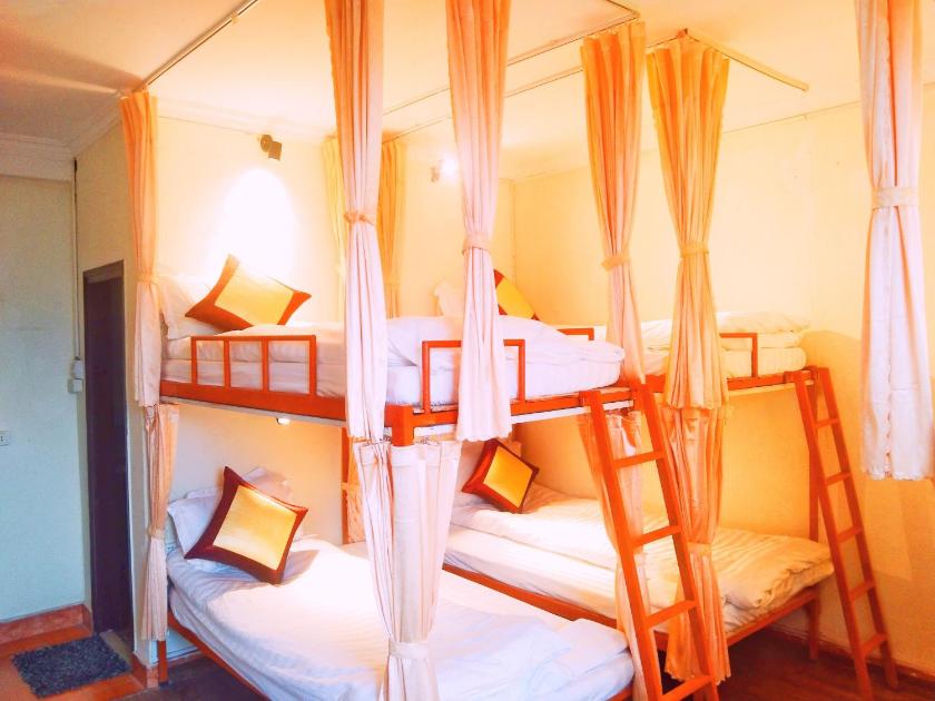 Giường Trong Phòng Ngủ Tập Thể Cho Cả Nam Và Nữ 6 Giường