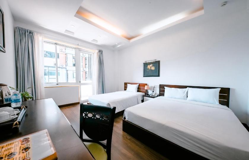 Phòng Deluxe 3 Người Nhìn ra Thành phố
