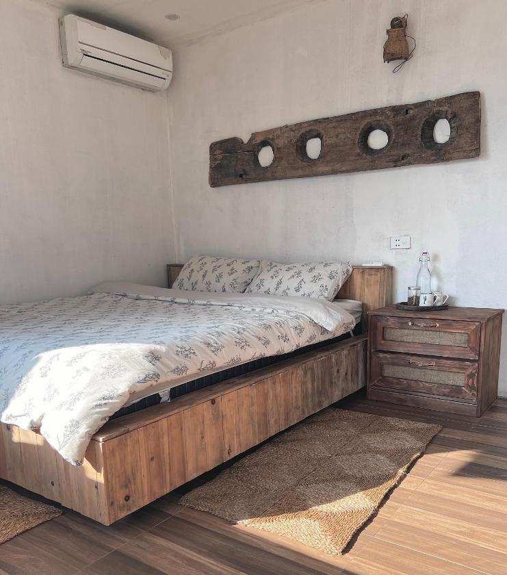 Phòng Deluxe Giường Đôi Có Ban Công