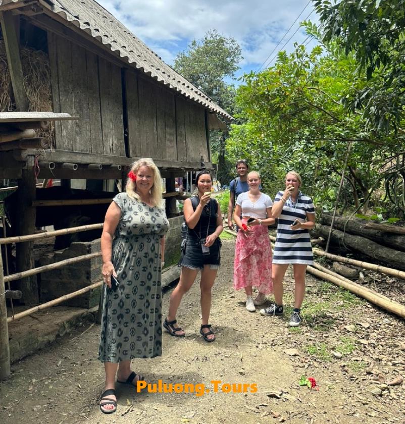 Giường Đơn trong Phòng ngủ tập thể