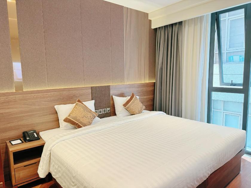 Phòng Deluxe Giường Đôi Có Cửa Sổ