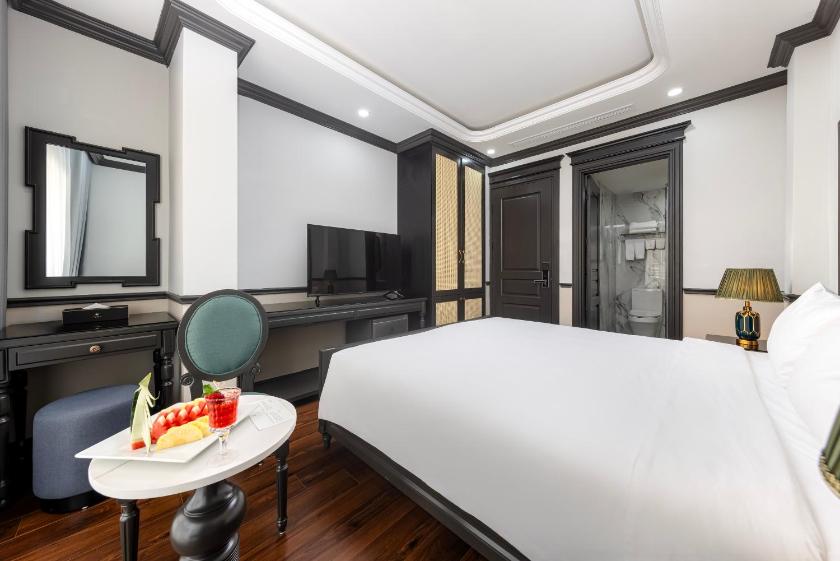 Phòng Deluxe Giường Đôi Có Ban Công