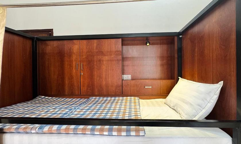 Giường Tầng Trong Phòng Ngủ Tập Thể Cho Nam Và Nữ Giường Tầng Trong Phòng Ngủ Tập Thể Cho Nam Và Nữ