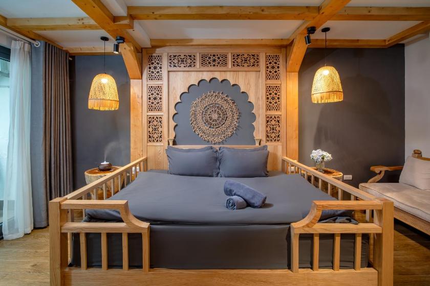 Phòng Deluxe Giường Đôi Có Ban Công