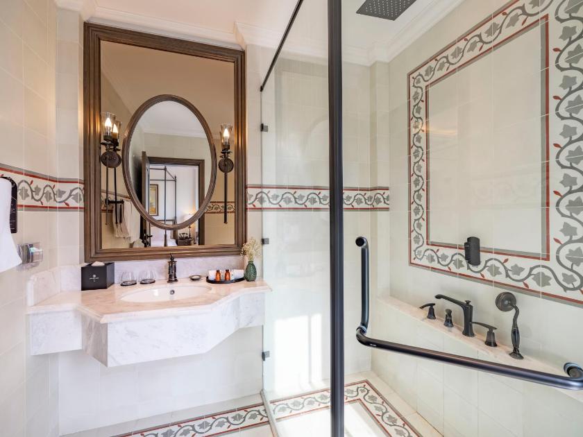 Phòng Deluxe Giường Đôi/2 Giường Đơn Có Ban Công 