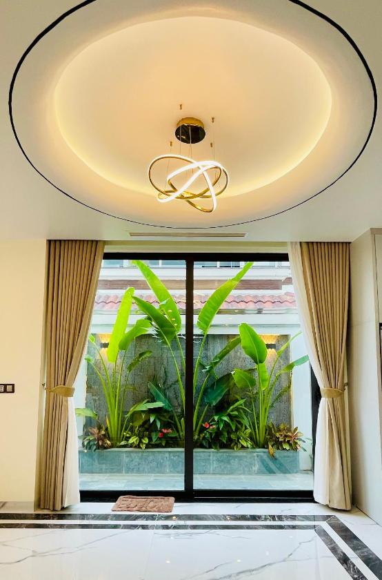 Phòng Deluxe Giường Đôi Có Ban Công