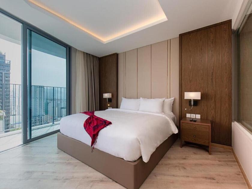 Phòng Deluxe Giường Đôi Nhìn Ra Biển Từ Phía Bên Cạnh