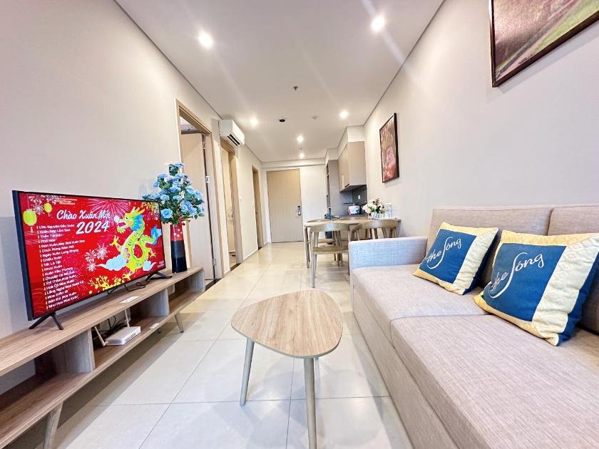 Căn Hộ Nhìn Ra Hồ Bơi 