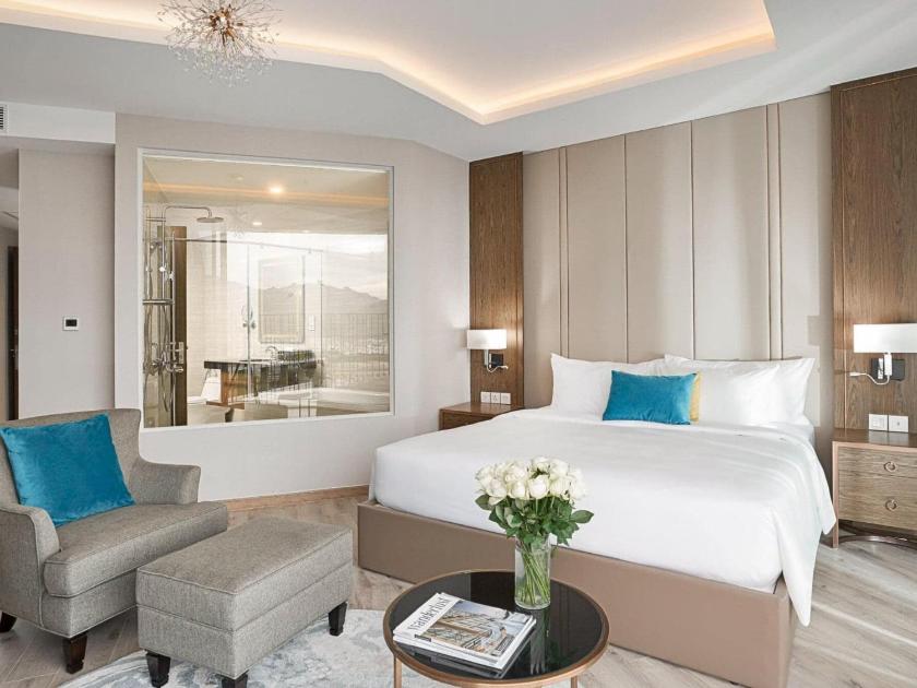 Phòng Deluxe Giường Đôi Có Bồn Tắm