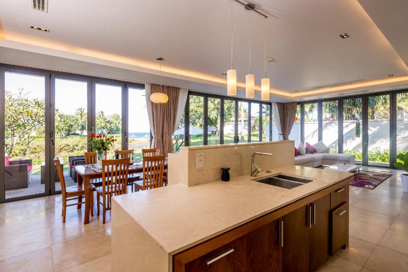 Biệt Thự Nhìn Ra Biển