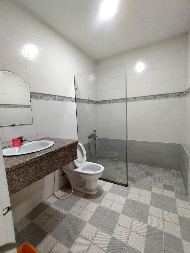 Phòng Giường Đôi Hạng Tiết Kiệm